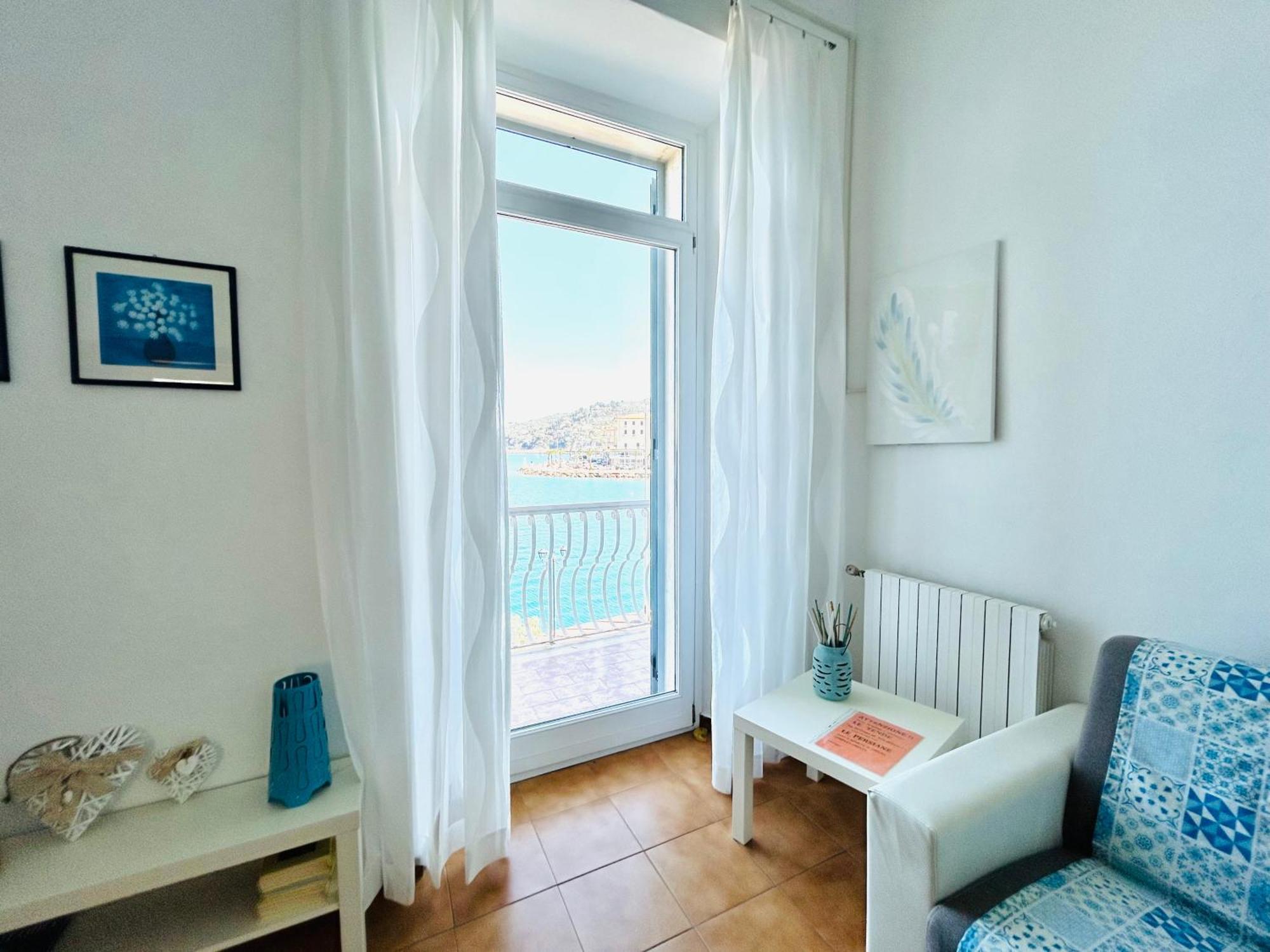 Molo 28 Beach Parking Ac Porto Santo Stefano  Exterior foto